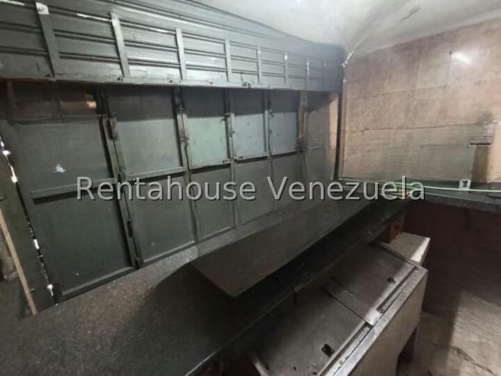 Comercial (Local Comercial) en Venta en Parroquia Santa Teresa, Distrito Metropolitano - 3