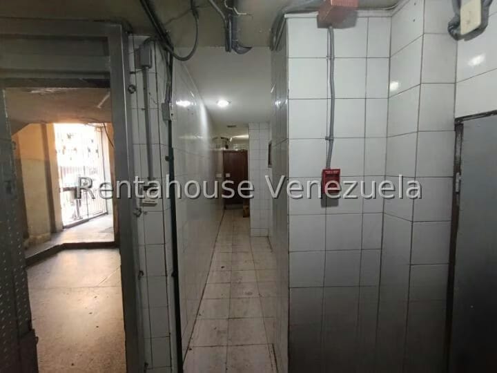 Comercial (Local Comercial) en Venta en Parroquia Santa Teresa, Distrito Metropolitano - 7