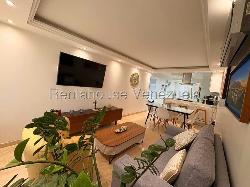 Apartamento (1 Nivel) en Alquiler en Colinas de La Tahona, Distrito Metropolitano - 14