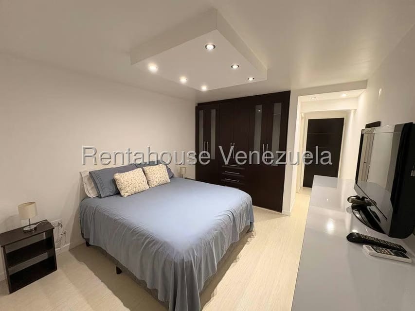 Apartamento (1 Nivel) en Alquiler en Colinas de La Tahona, Distrito Metropolitano - 20