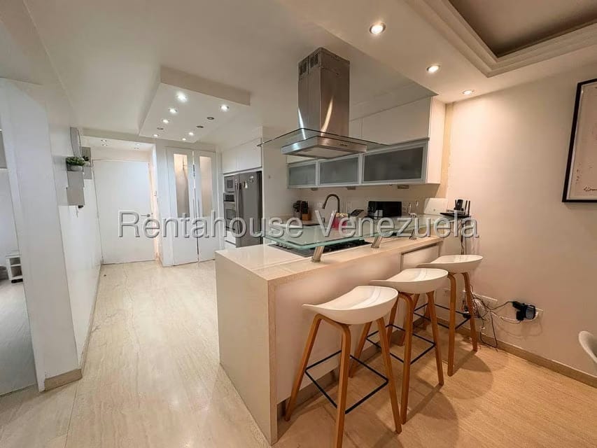 Apartamento (1 Nivel) en Alquiler en Colinas de La Tahona, Distrito Metropolitano - 9