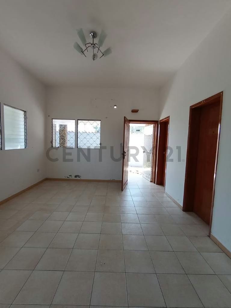 Casa con disposición comercial o residencial - 10