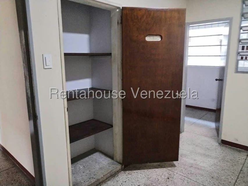 Comercial (Oficina) en Alquiler en Centro, Carabobo - 16