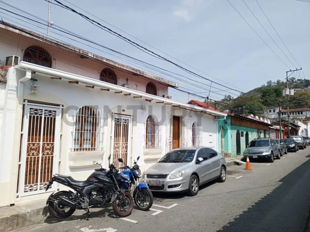 VENTA CASA COMERCIAL PUEBLO EL HATILLO 411 M2 ¡PERMISOLOGIA AL DIA!