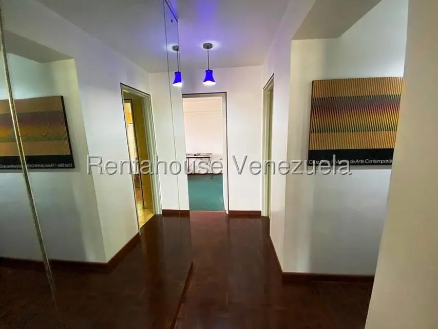 Apartamento (1 Nivel) en Venta en Colinas de Bello Monte, Distrito Metropolitano - 23
