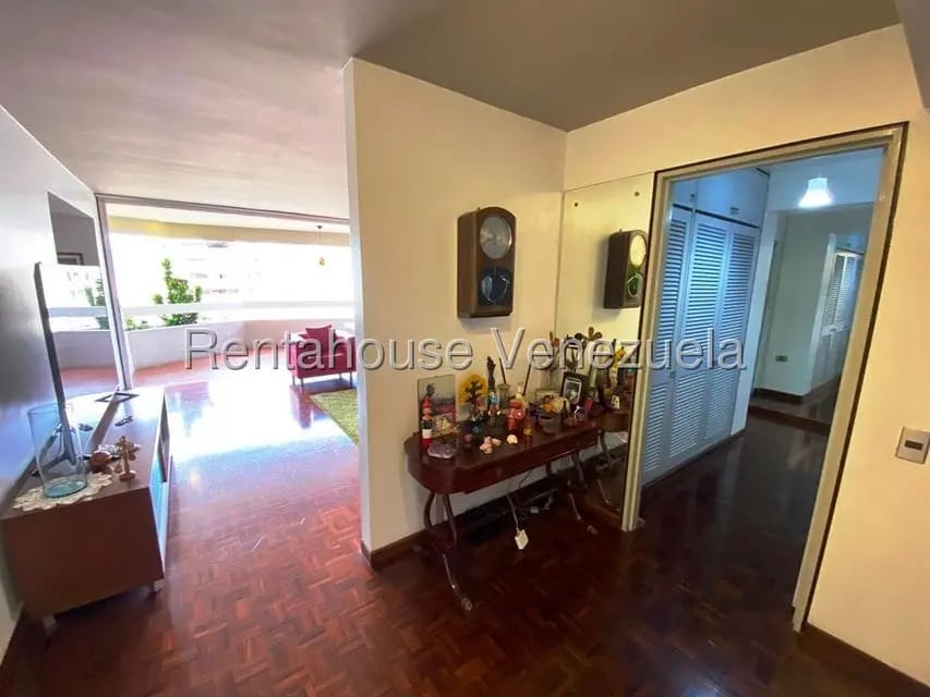 Apartamento (1 Nivel) en Venta en Colinas de Bello Monte, Distrito Metropolitano - 6
