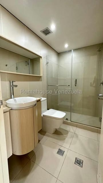 Apartamento (1 Nivel) en Alquiler en Campo Alegre, Distrito Metropolitano - 12