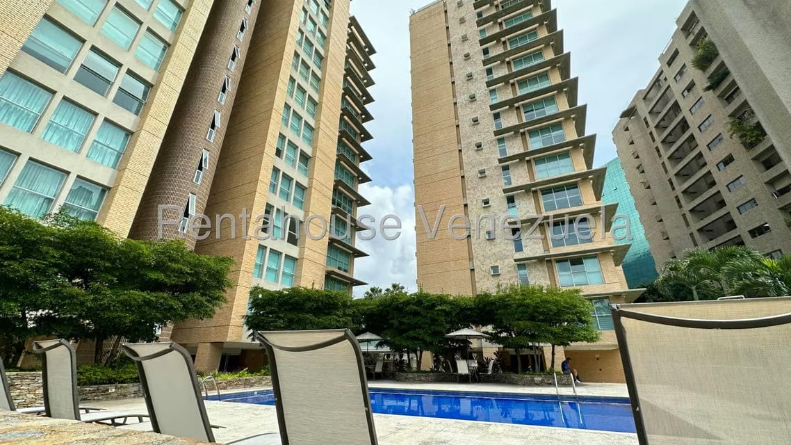 Apartamento (1 Nivel) en Alquiler en Campo Alegre, Distrito Metropolitano - 17