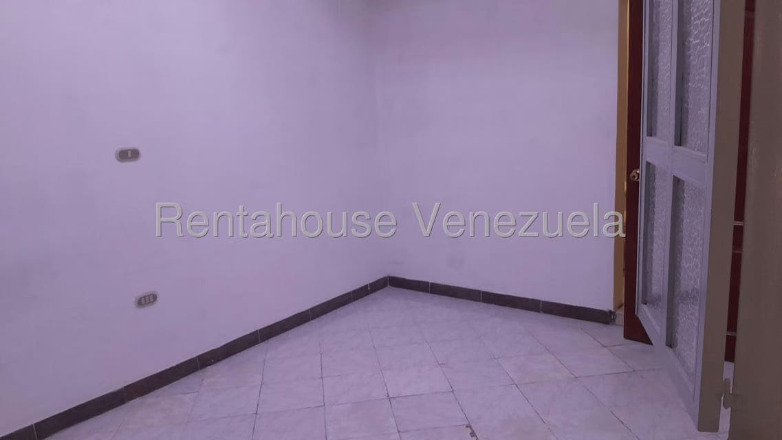 Comercial (Oficina) en Alquiler en Centro, Lara - 12
