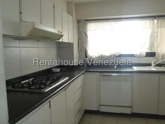 Apartamento (1 Nivel) en Venta en Lomas de Prados del Este, Distrito Metropolitano - 11