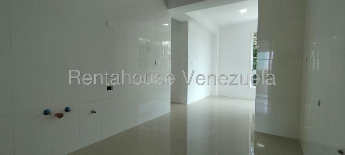 Apartamento (1 Nivel) en Venta en La Lagunita Country Club, Distrito Metropolitano - 12