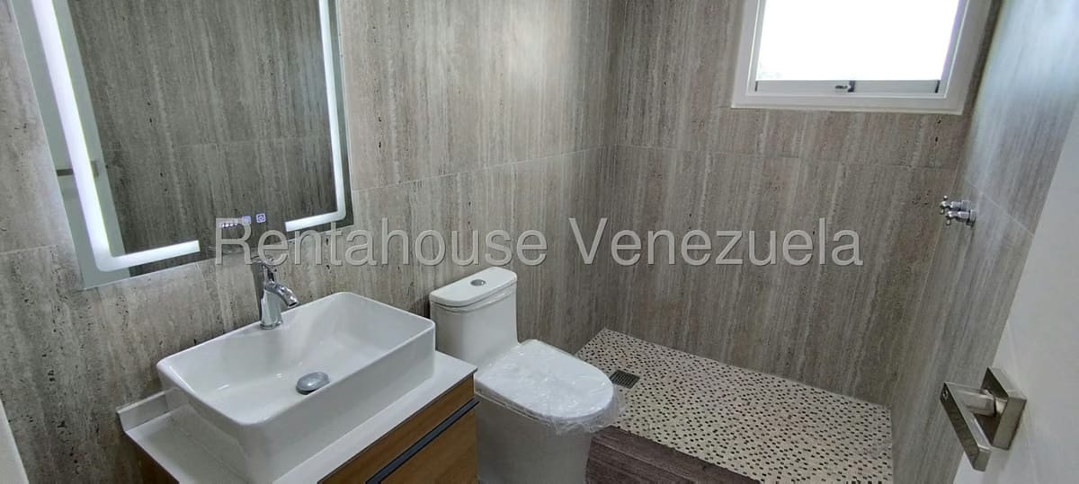 Apartamento (1 Nivel) en Venta en La Lagunita Country Club, Distrito Metropolitano - 24
