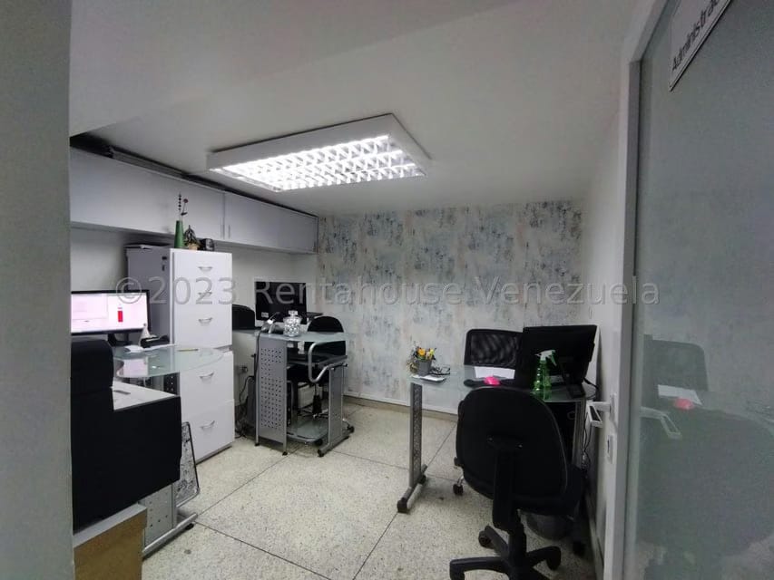 Comercial (Local Comercial) en Venta en Los Colorados, Carabobo - 12