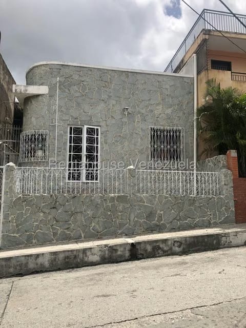 Casa (1 Nivel) en Venta en Catia, Distrito Metropolitano - 3