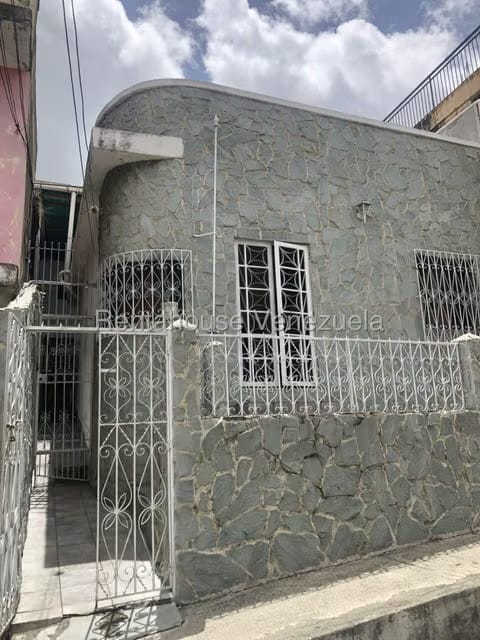 Casa (1 Nivel) en Venta en Catia, Distrito Metropolitano - 4