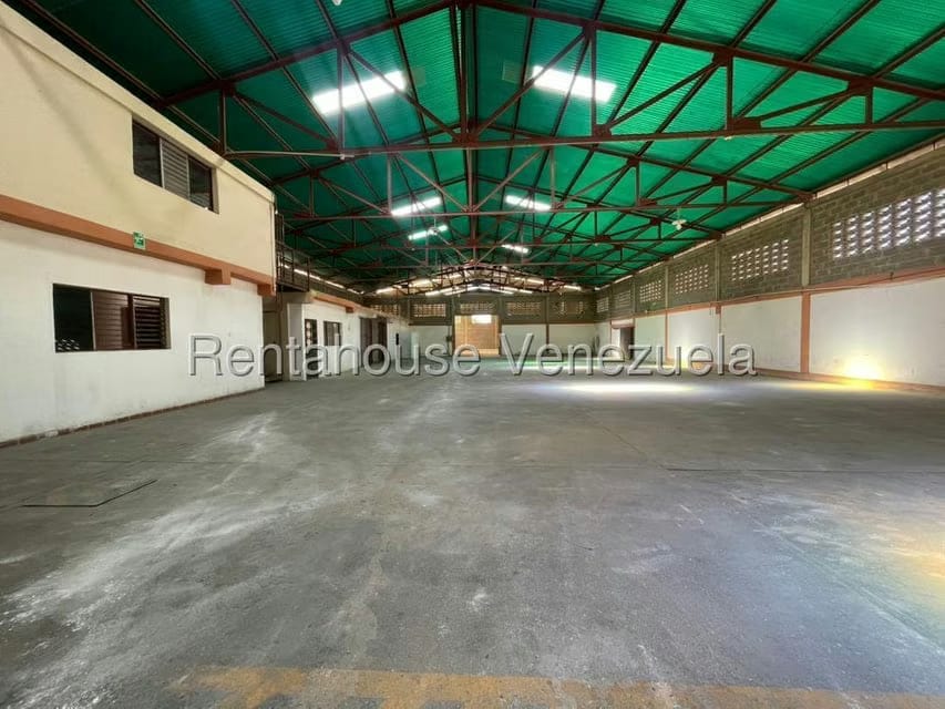 Comercial (Local Comercial) en Alquiler en Zona Industrial 2, Lara - 2