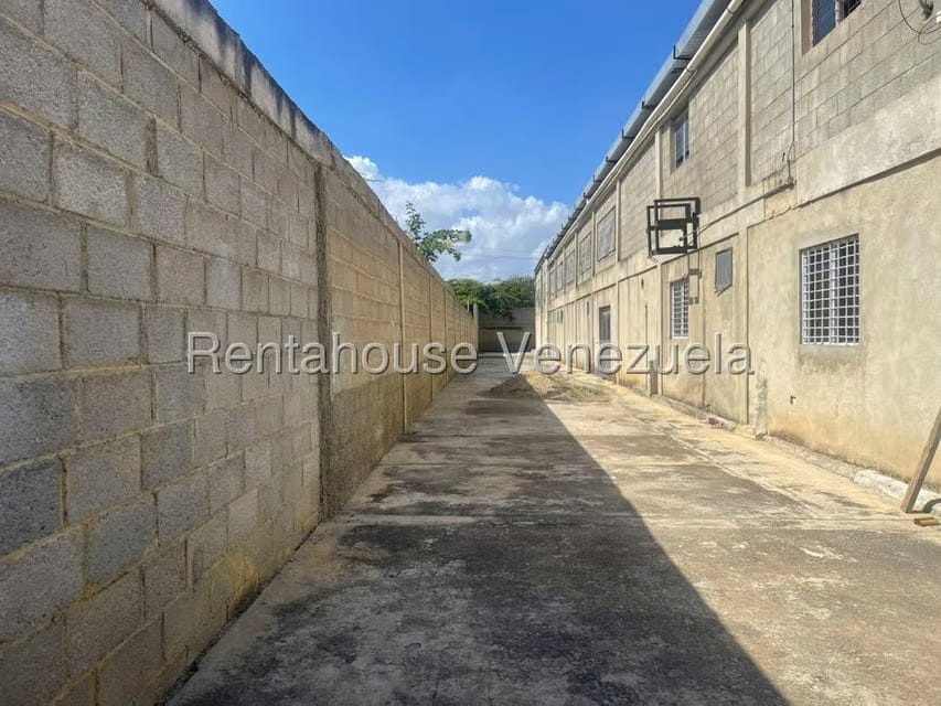 Comercial (Local Comercial) en Alquiler en Zona Industrial 2, Lara - 11