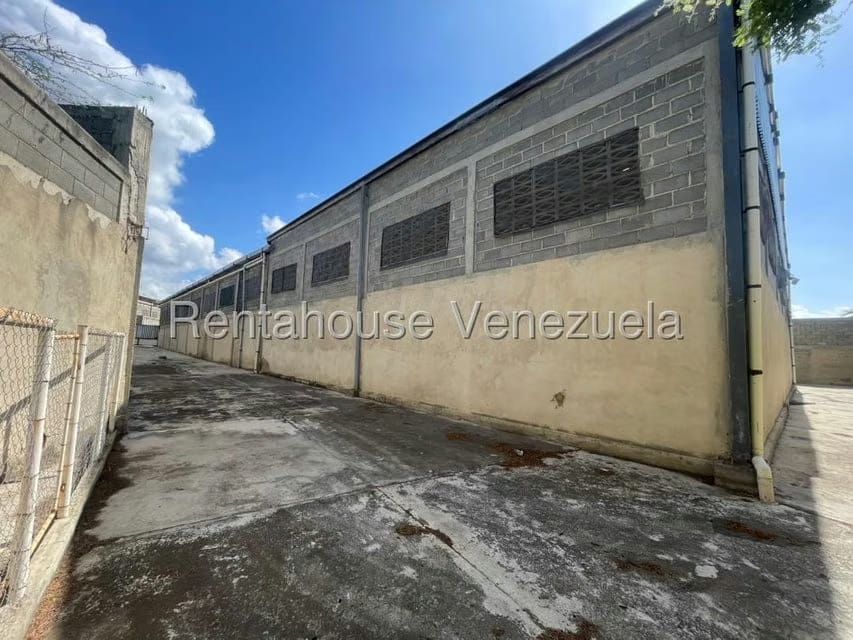 Comercial (Local Comercial) en Alquiler en Zona Industrial 2, Lara - 12