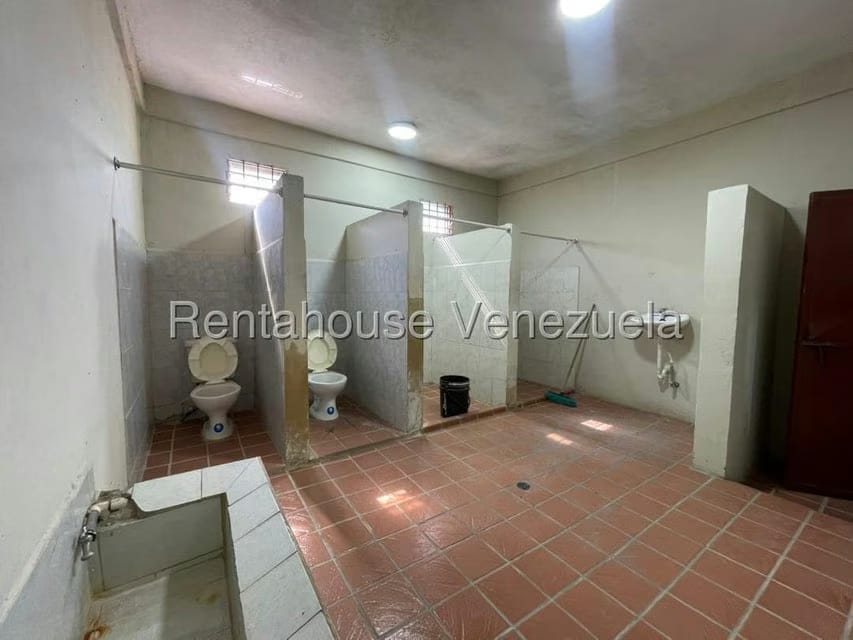 Comercial (Local Comercial) en Alquiler en Zona Industrial 2, Lara - 19