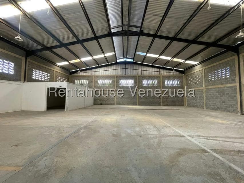 Comercial (Local Comercial) en Alquiler en Zona Industrial 2, Lara - 9