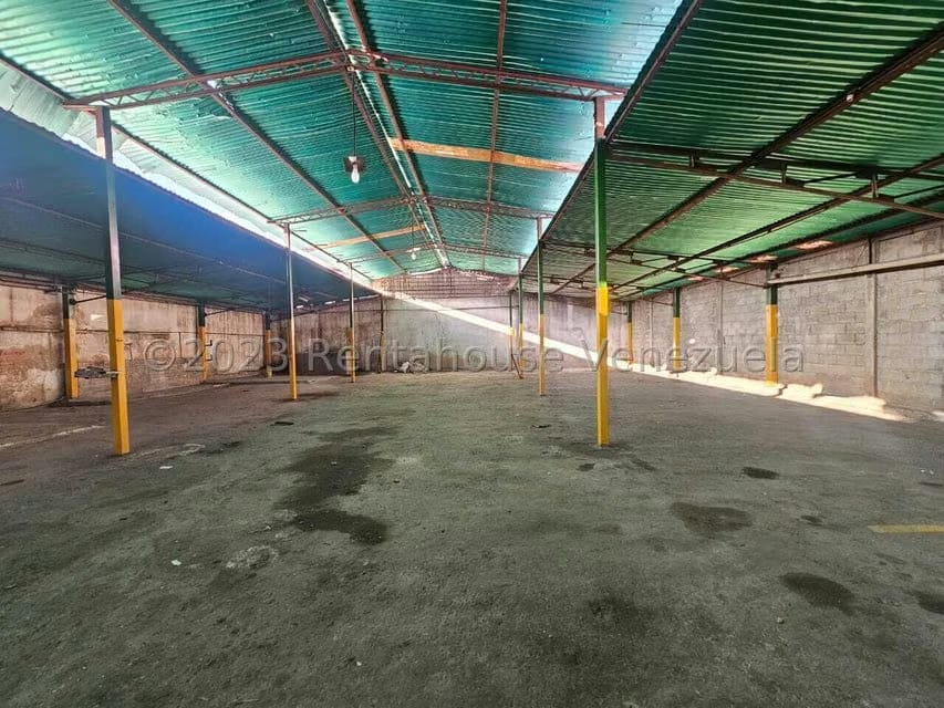 Comercial (Galpon - Deposito) en Venta en Zona Centro, Aragua - 11