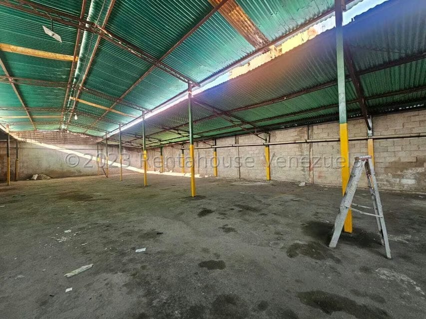 Comercial (Galpon - Deposito) en Venta en Zona Centro, Aragua - 5