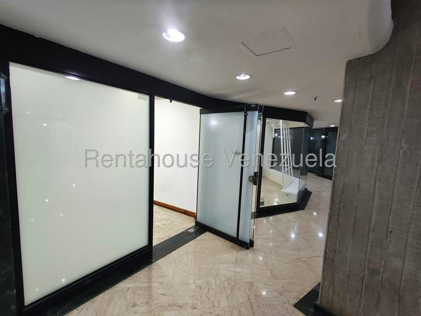 Comercial (Local Comercial) en Alquiler en Las Mercedes, Distrito Metropolitano - 5