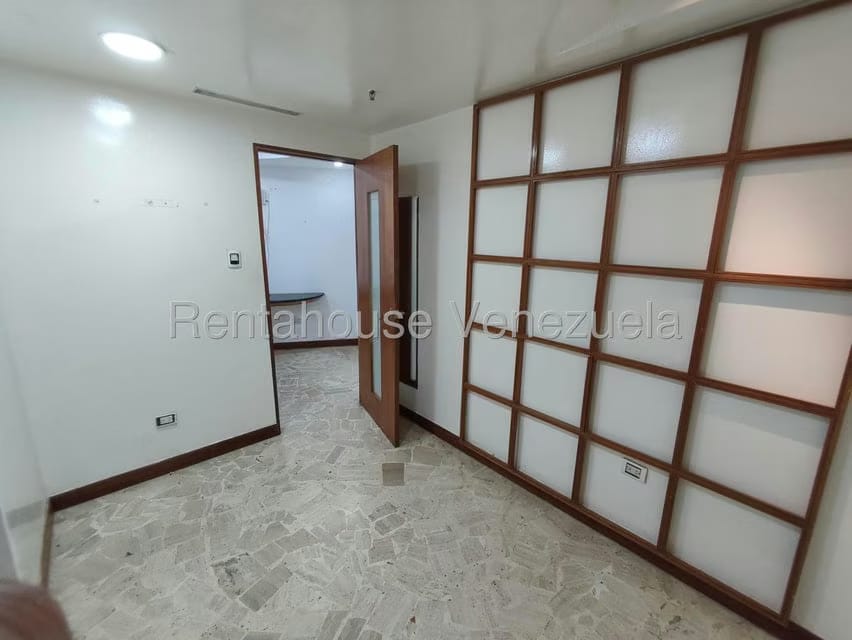 Comercial (Local Comercial) en Alquiler en Las Mercedes, Distrito Metropolitano - 9