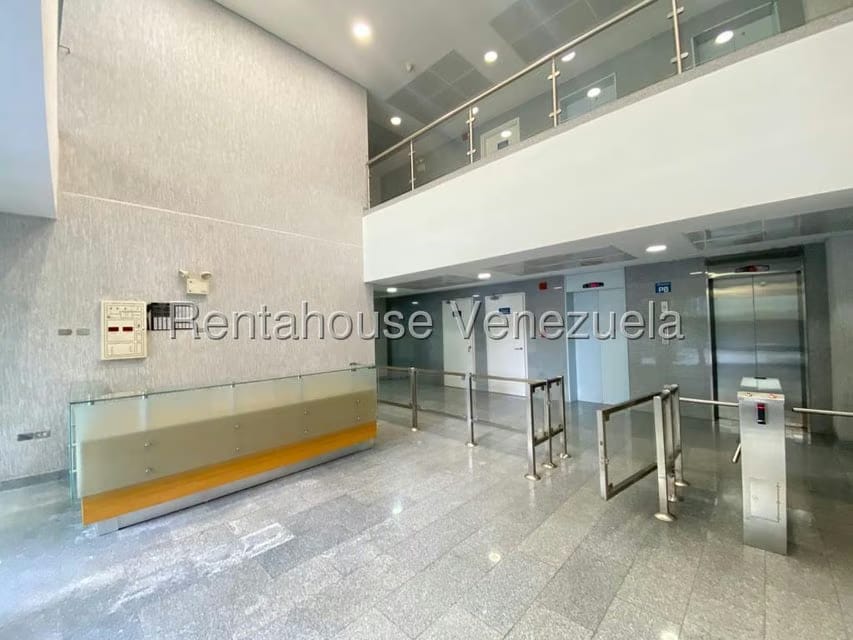 Comercial (Galpon - Deposito) en Alquiler en Boleita Norte, Distrito Metropolitano - 2