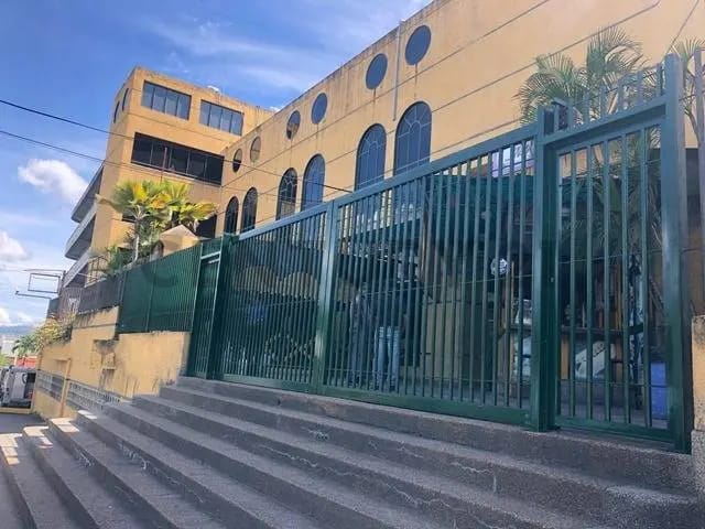 Local De 304,07 En Venta En El Cc El Refugio. - 18