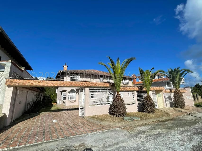 Casa (Multipes Niveles) en Venta en Club de Campo, Miranda