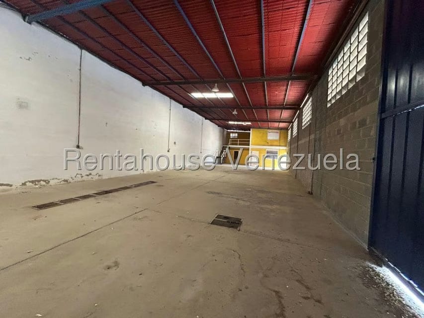 Comercial (Galpon - Deposito) en Alquiler en Parroquia Juan de Villegas, Lara - 2