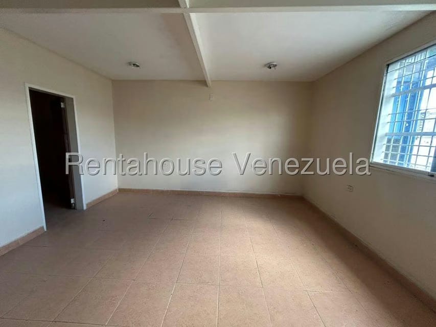 Comercial (Galpon - Deposito) en Alquiler en Parroquia Juan de Villegas, Lara - 17