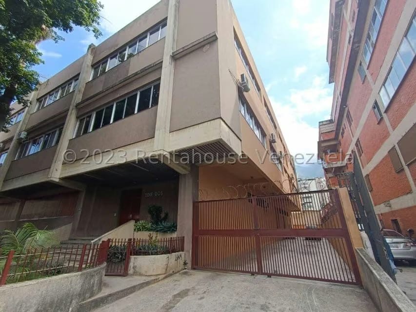 Comercial (Edificio) en Venta en La Urbina, Distrito Metropolitano - 2