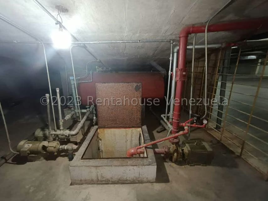 Comercial (Edificio) en Venta en La Urbina, Distrito Metropolitano - 12