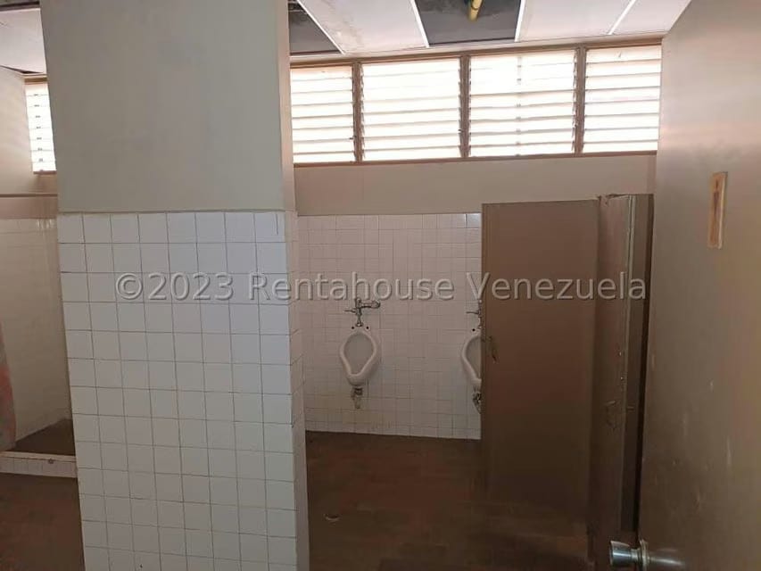 Comercial (Edificio) en Venta en La Urbina, Distrito Metropolitano - 30