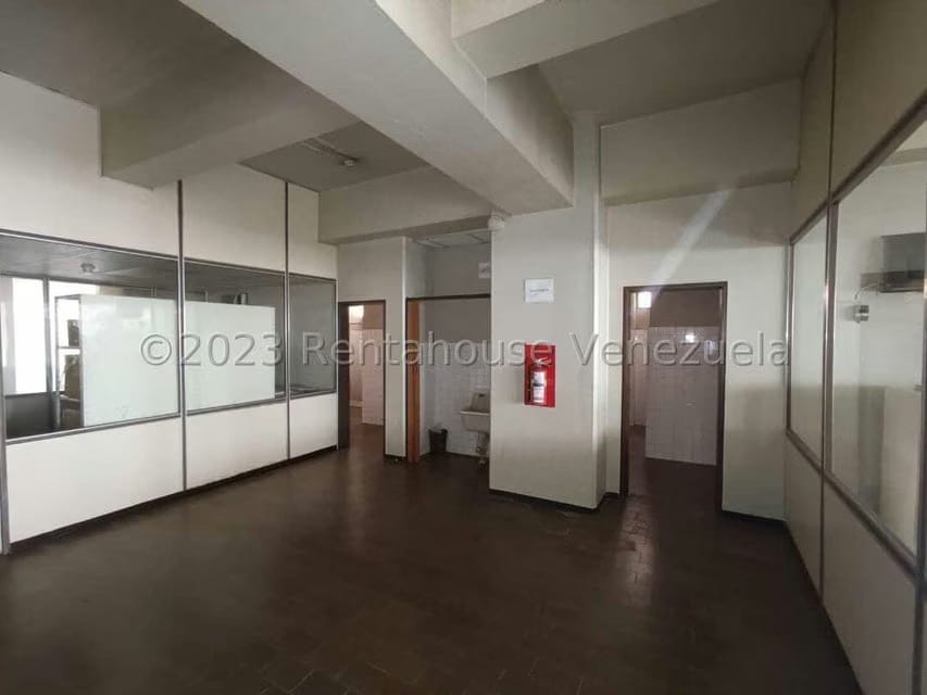 Comercial (Edificio) en Venta en La Urbina, Distrito Metropolitano - 31