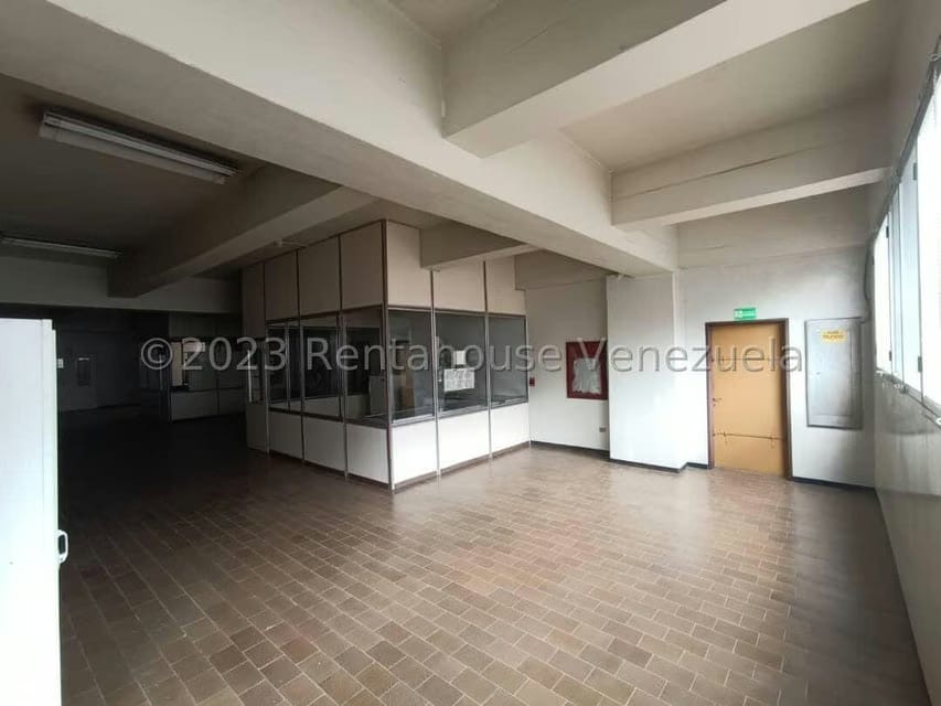 Comercial (Edificio) en Venta en La Urbina, Distrito Metropolitano - 32