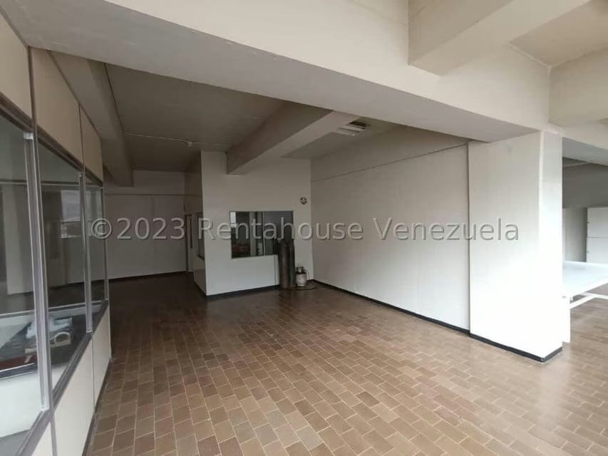 Comercial (Edificio) en Venta en La Urbina, Distrito Metropolitano - 35