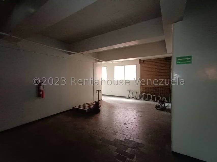 Comercial (Edificio) en Venta en La Urbina, Distrito Metropolitano - 37