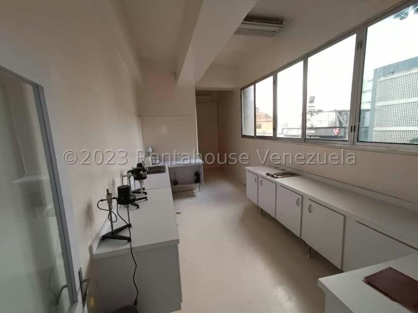 Comercial (Edificio) en Venta en La Urbina, Distrito Metropolitano - 45