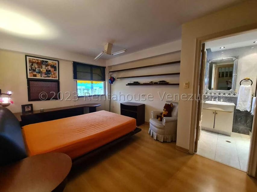 Apartamento (Duplex) en Venta en La Alameda, Distrito Metropolitano - 25