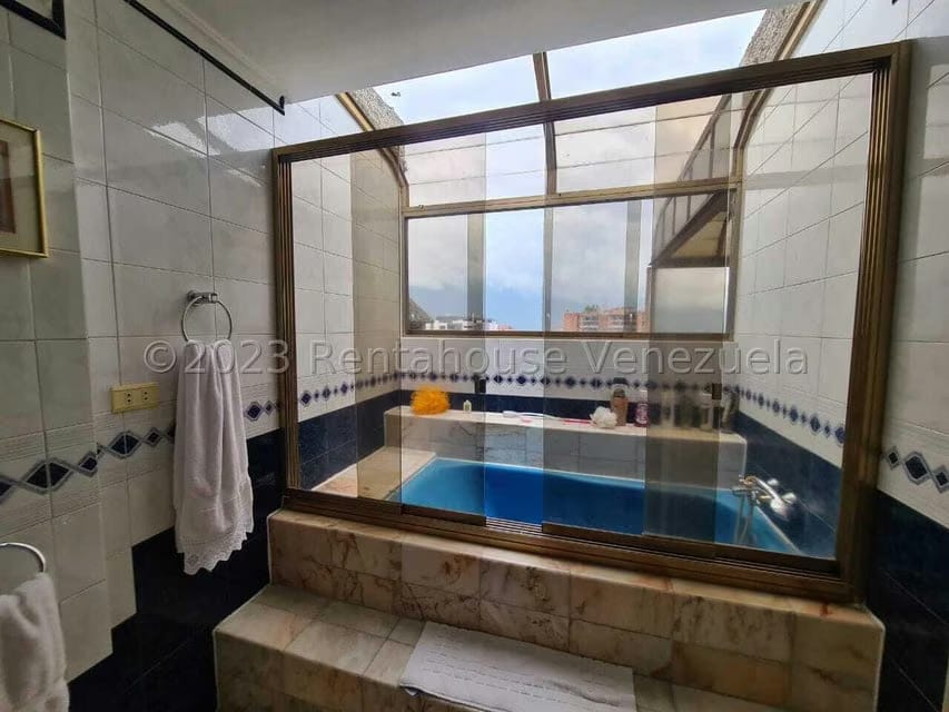 Apartamento (Duplex) en Venta en La Alameda, Distrito Metropolitano - 32