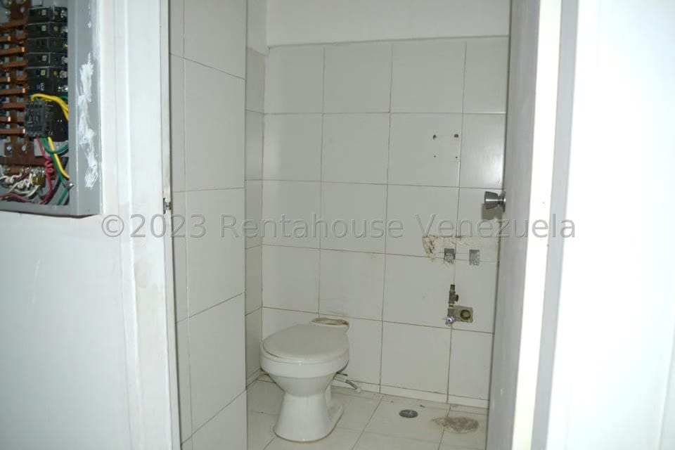 Comercial (Local Comercial) en Venta en El Cafetal, Distrito Metropolitano - 17
