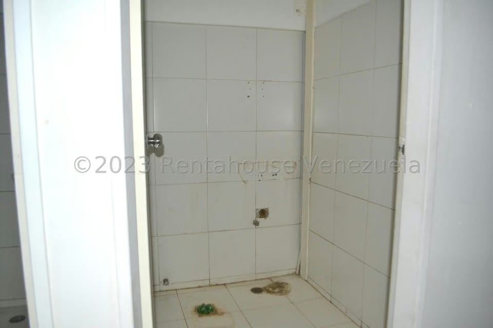 Comercial (Local Comercial) en Venta en El Cafetal, Distrito Metropolitano - 18