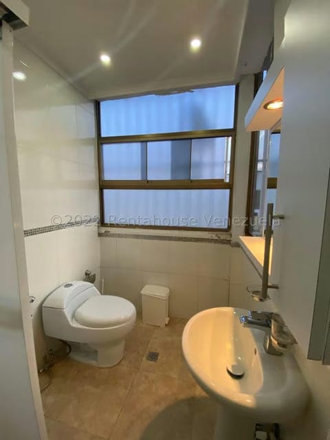 Apartamento (1 Nivel) en Venta en La Urbina, Distrito Metropolitano - 19