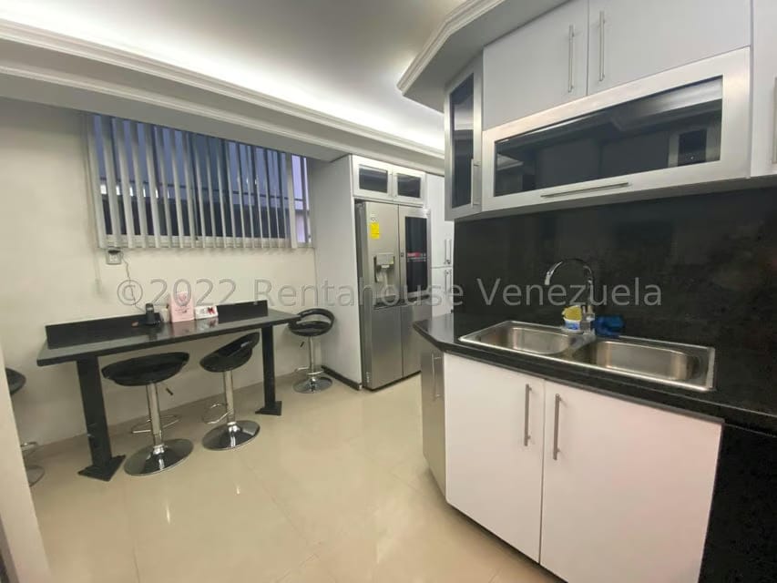 Apartamento (1 Nivel) en Venta en La Urbina, Distrito Metropolitano - 8