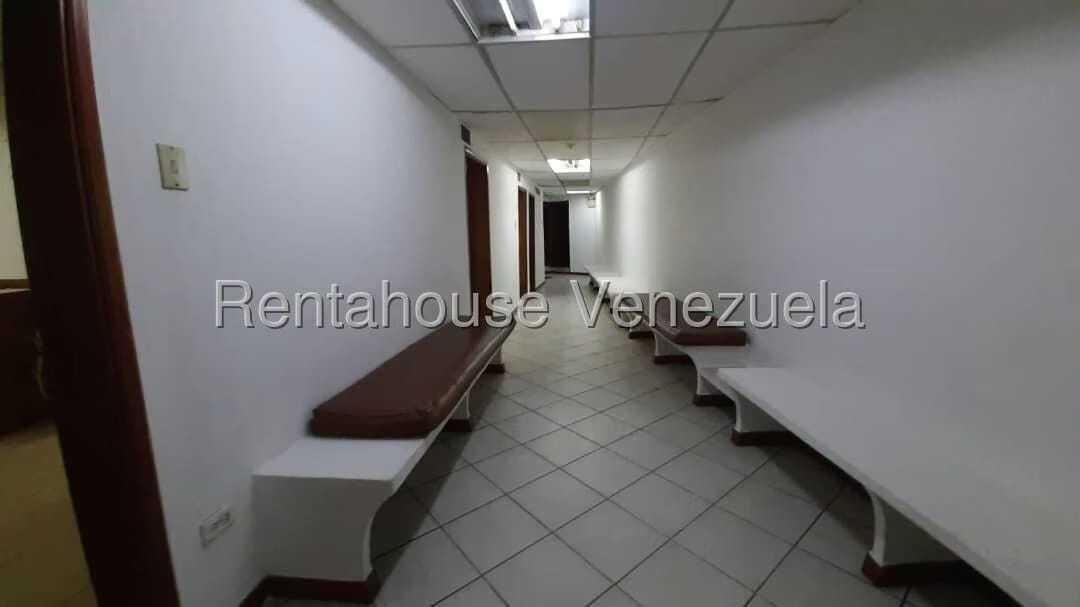 Comercial (Local Comercial) en Alquiler en Petare, Distrito Metropolitano - 4