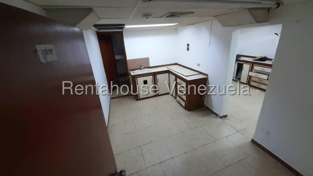 Comercial (Local Comercial) en Alquiler en Petare, Distrito Metropolitano - 5