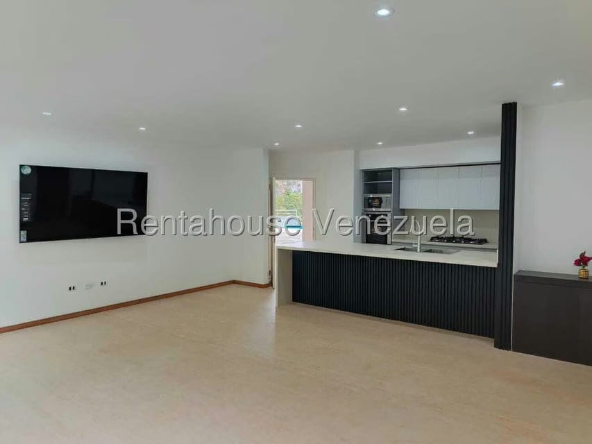 Apartamento (1 Nivel) en Alquiler en Lomas de Las Mercedes, Distrito Metropolitano - 2